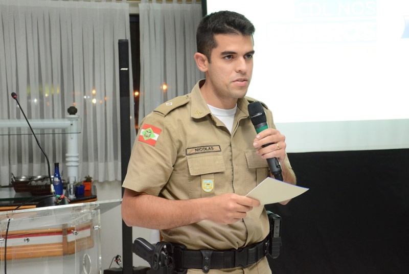Tenente Nicolas falou ainda sobre o programa Rede de Vizinhos Solidários, que está sendo aplicado também para o comércio.